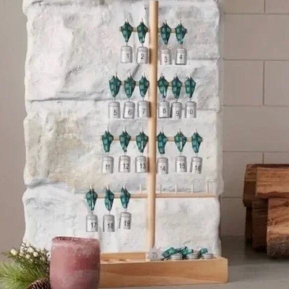 Hearth & Hand by Magnolia Advent Calendar Christmas Count Down– Holiday Decor - Picture 4 of 6
